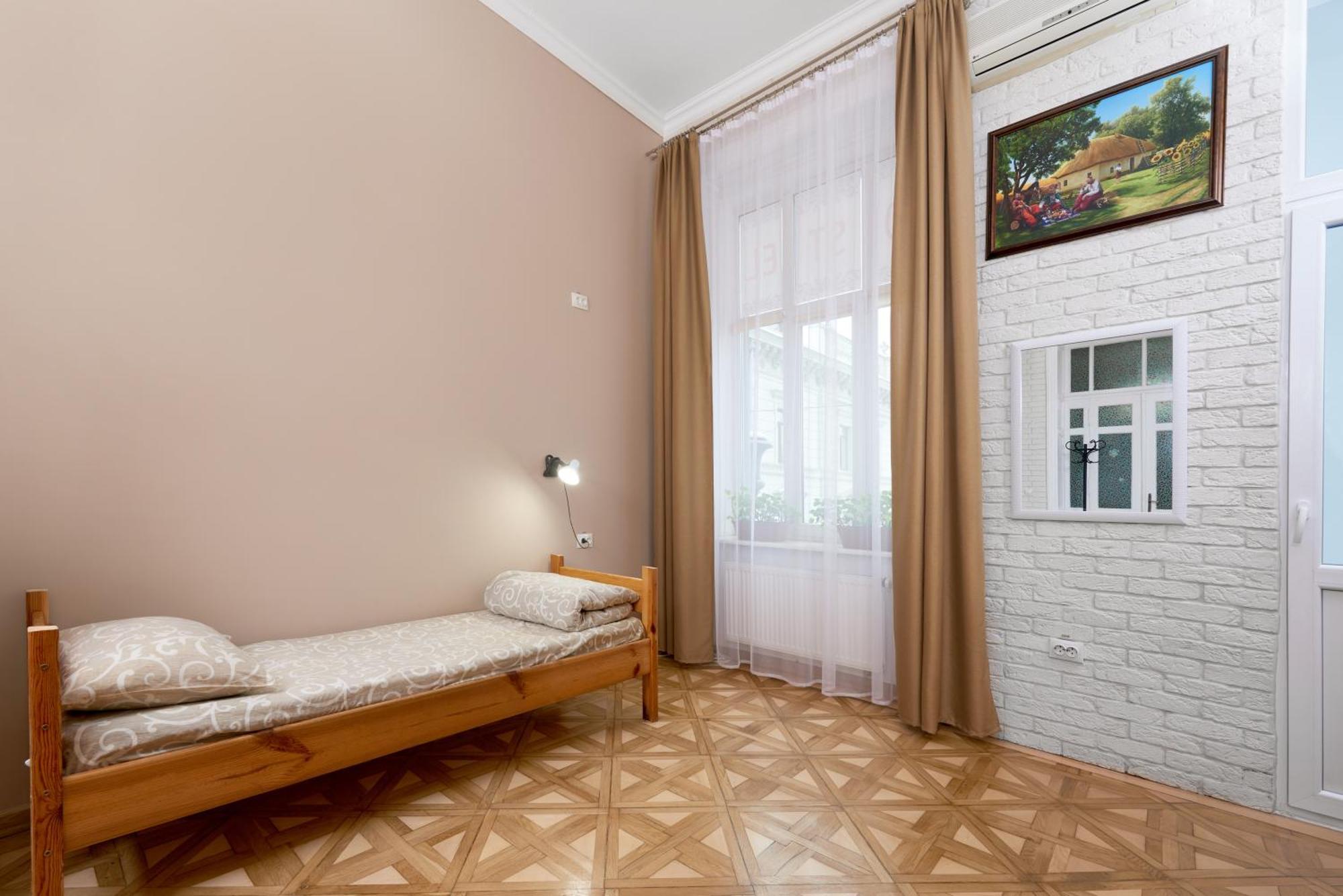 Cossacks Hostel Lviv Rom bilde