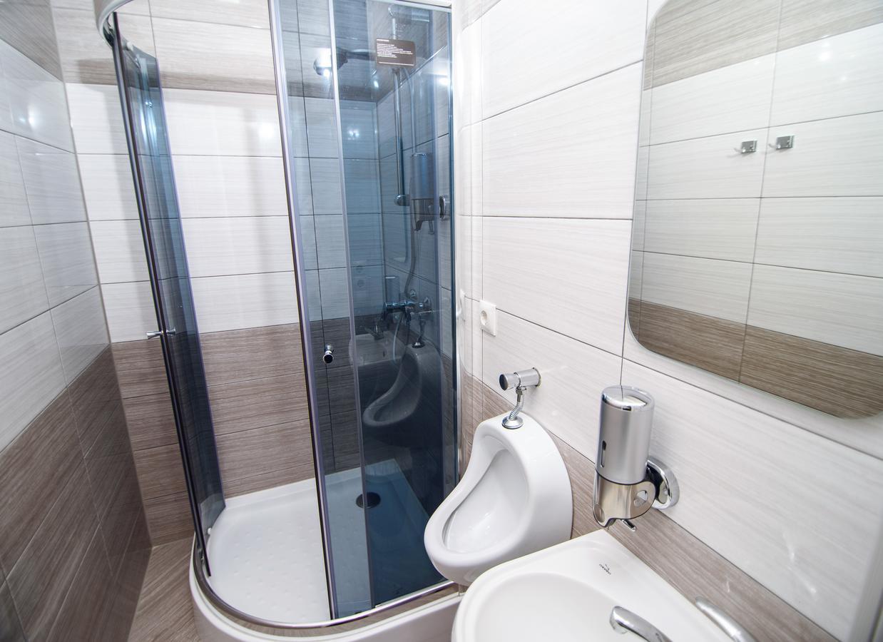 Cossacks Hostel Lviv Eksteriør bilde