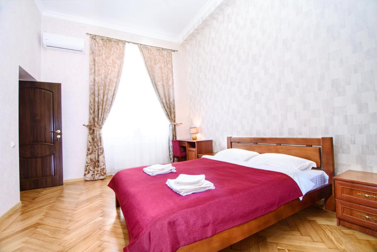 Cossacks Hostel Lviv Eksteriør bilde