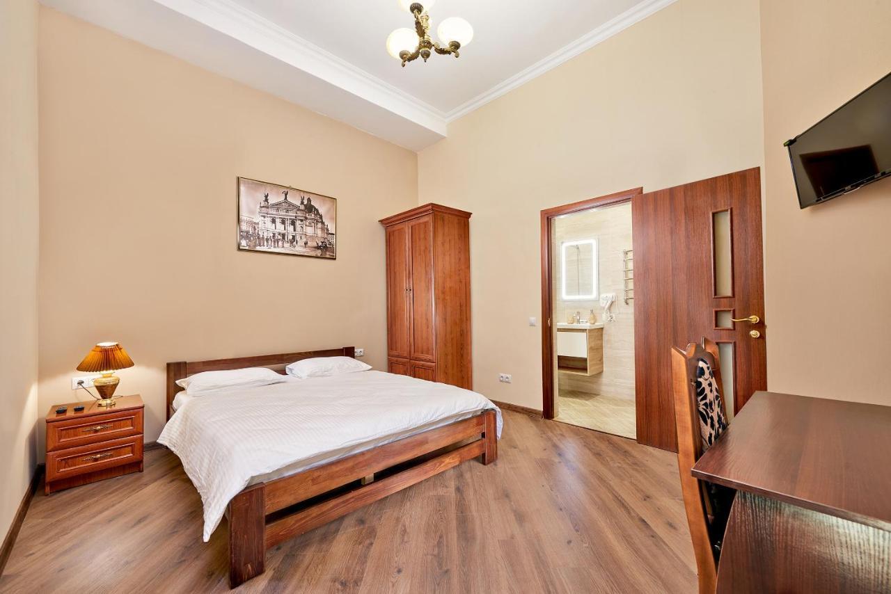 Cossacks Hostel Lviv Eksteriør bilde