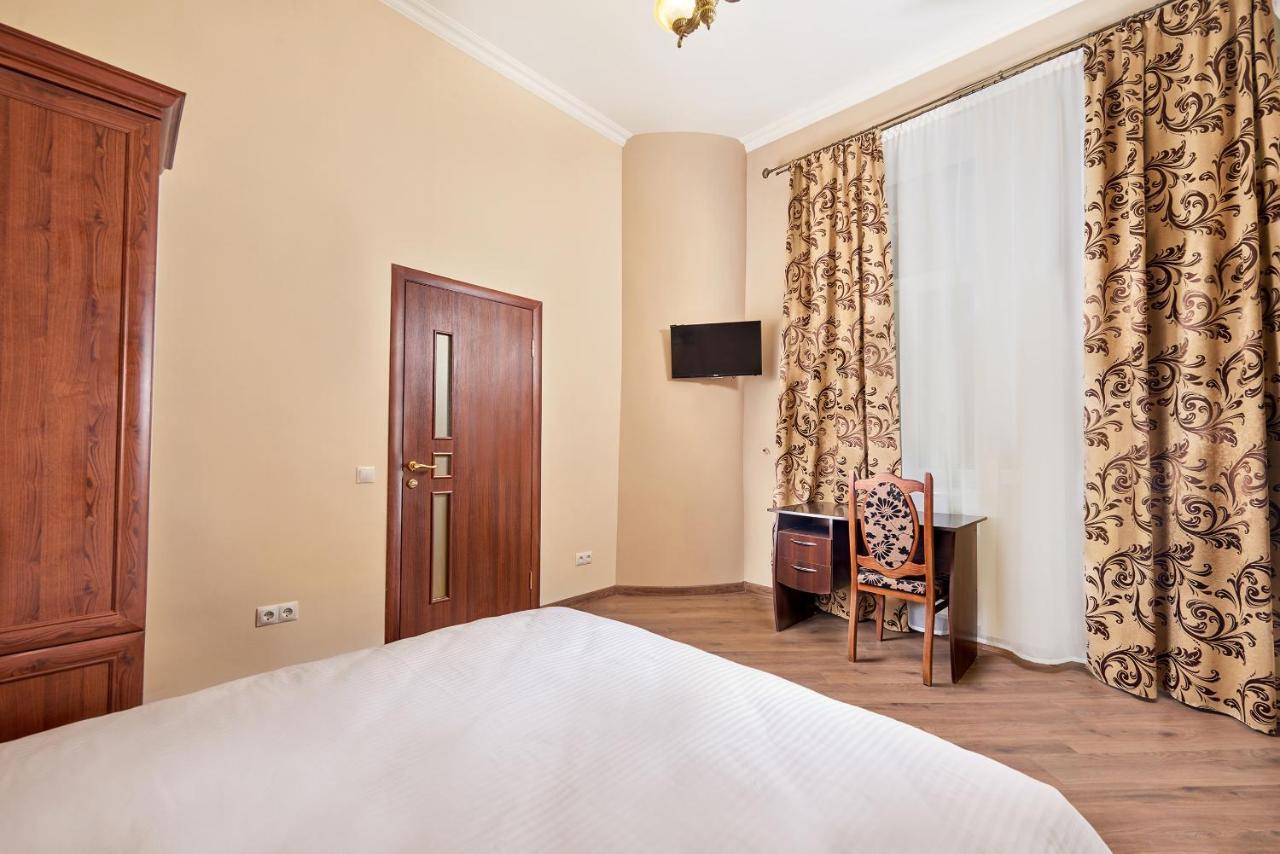 Cossacks Hostel Lviv Eksteriør bilde