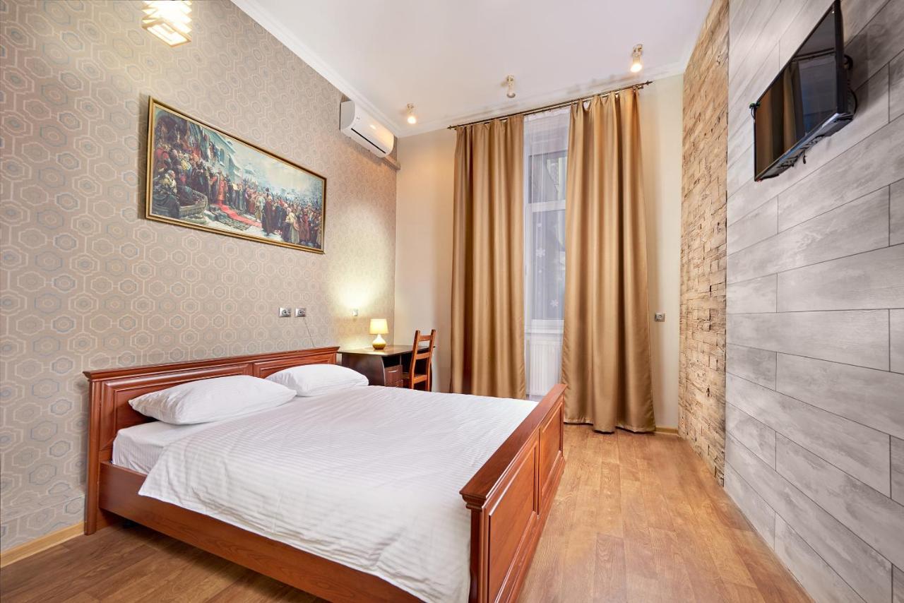 Cossacks Hostel Lviv Eksteriør bilde